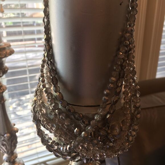 GORGEOUS MULTIPLE Silver Gray Strand Necklace! - Picture 6 of 9